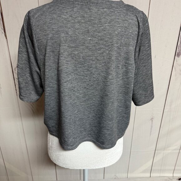 The North Face Women’s Vyrtue Boxy Cropped Dark Gray T-Shirt - Size Large - EUC - Picture 3 of 10